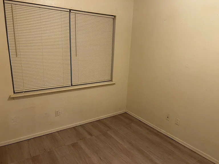 1100 SW 77th Pl — Photo 16