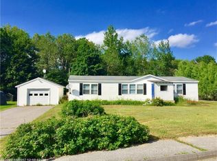 95 Timberview Dr, Skowhegan, ME 04976