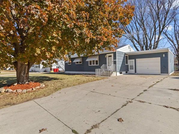 204 6th Ave NW, Kasson, MN 55944