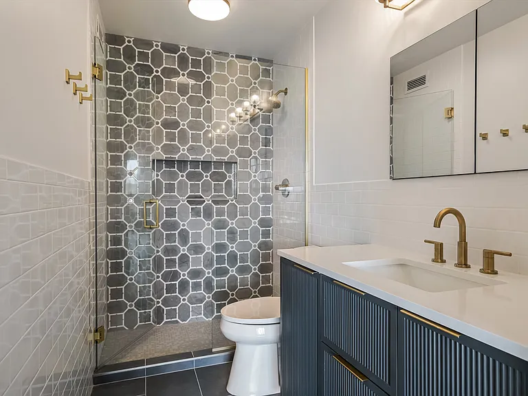 1550 N Lake Shore Dr #29D — Photo 13