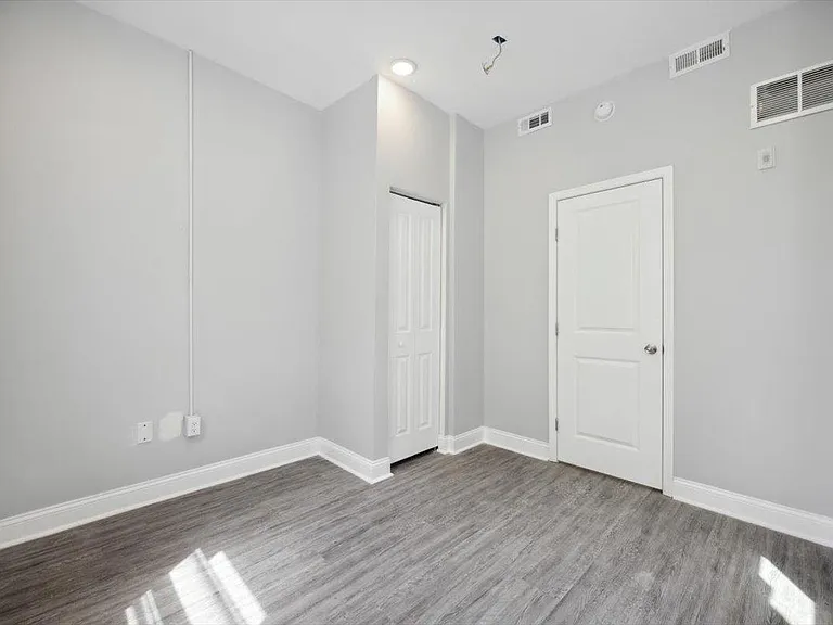 4118 Powelton Ave #2 — Photo 11