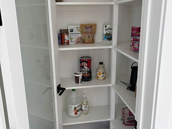 Sizeable kitchen pantry