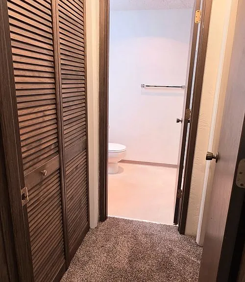 775 SW Washington Ave — Photo 17