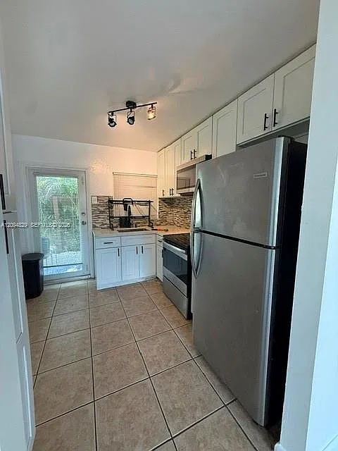 Hoosier Heights — Photo 1
