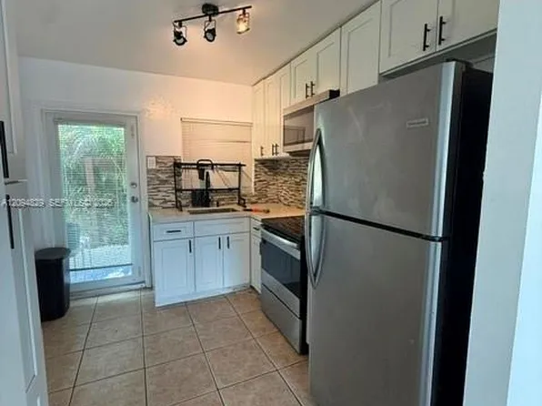1150 SW 26th Ave #1-2, Fort Lauderdale, FL 33312