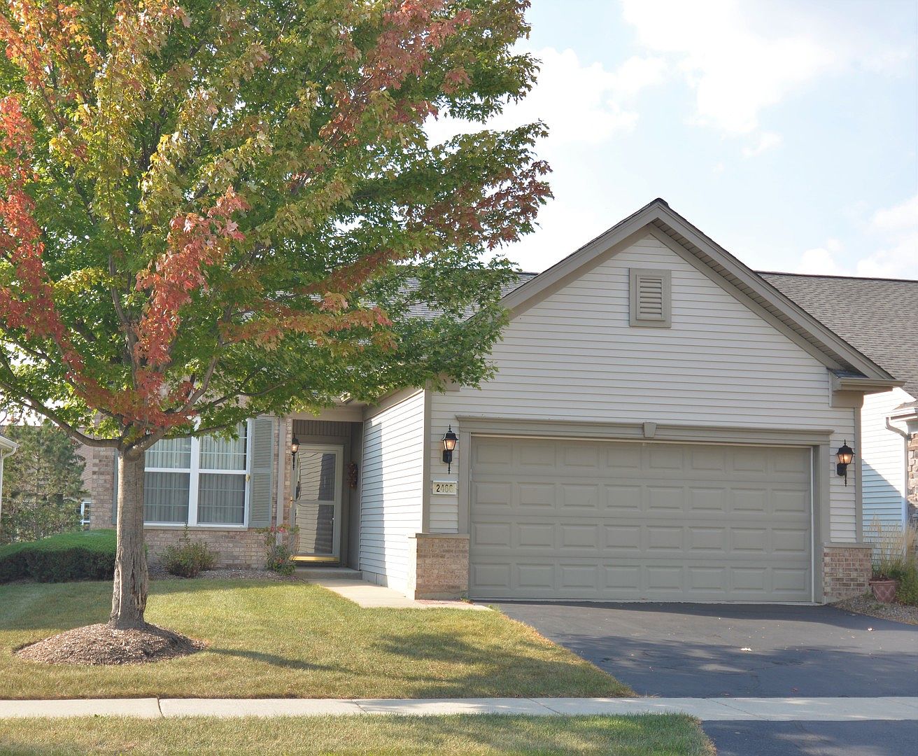 2466 Rolling Rdg, Elgin, IL 60124 Zillow