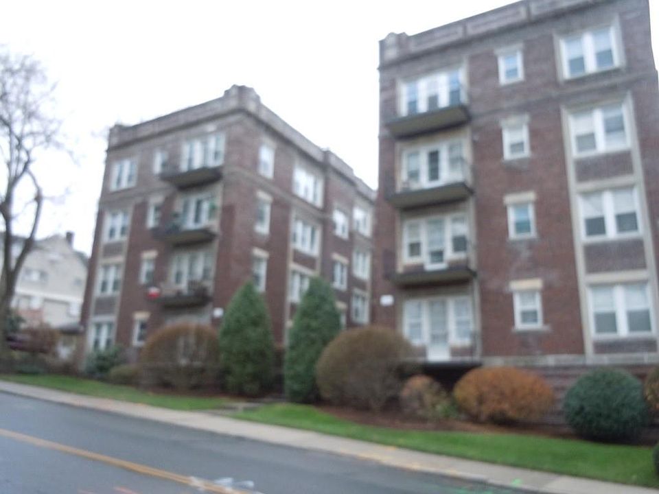 2nd image of 116-120 Longhill St #4C