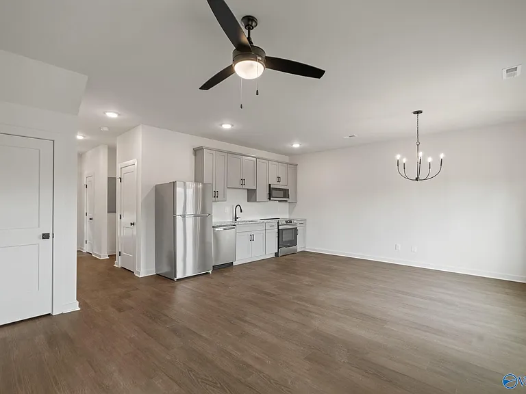 2512 Freeman Rd — Photo 15