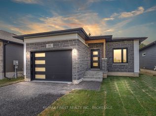 161 Creighton Dr, Loyalist, ON K0K2H0