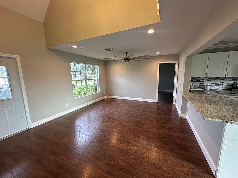 17500 Phlox Dr — Photo 4