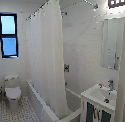 Rented by Apartment Luxe Realty Group, Inc | media 33