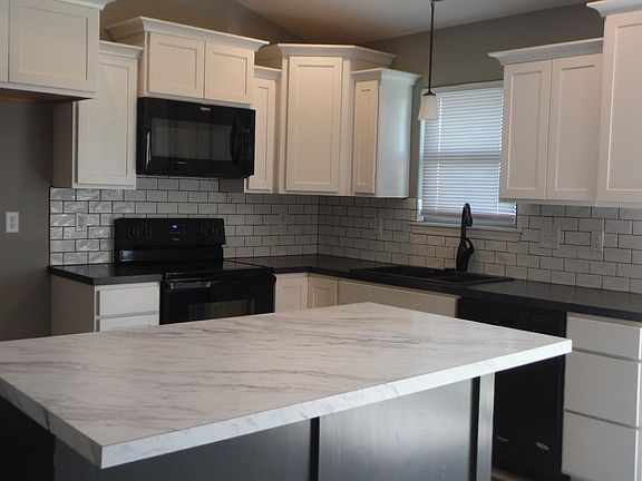 2nd image of 241 Sunrise Cir