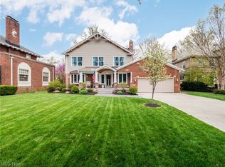 17416 Lake Ave, Lakewood, OH