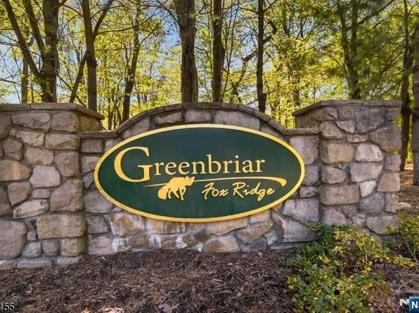 6102 Veterans Dr, Wharton, NJ 07885