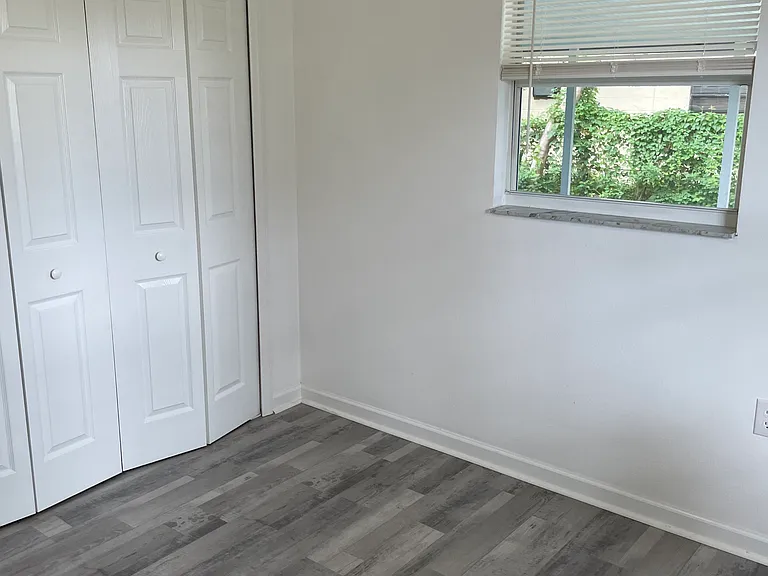 2659 Burns Ave — Photo 8