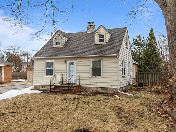 2nd image of 2436 Hickory Ln