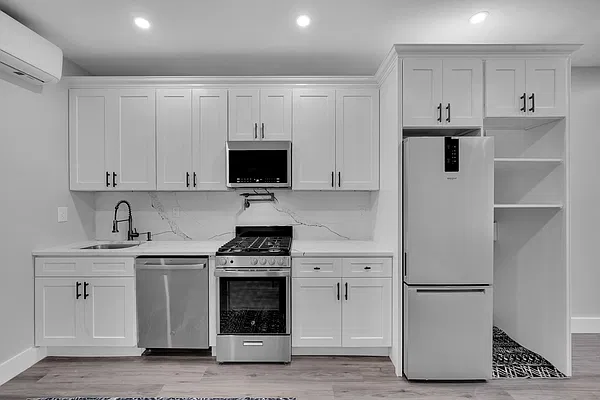 Sold by Peoples Realty & Associates | media 11