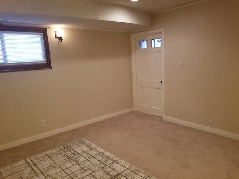 3412 S Elm St — Photo 17