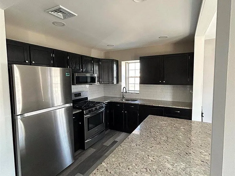 231 Atlantic St #54 — Photo 4