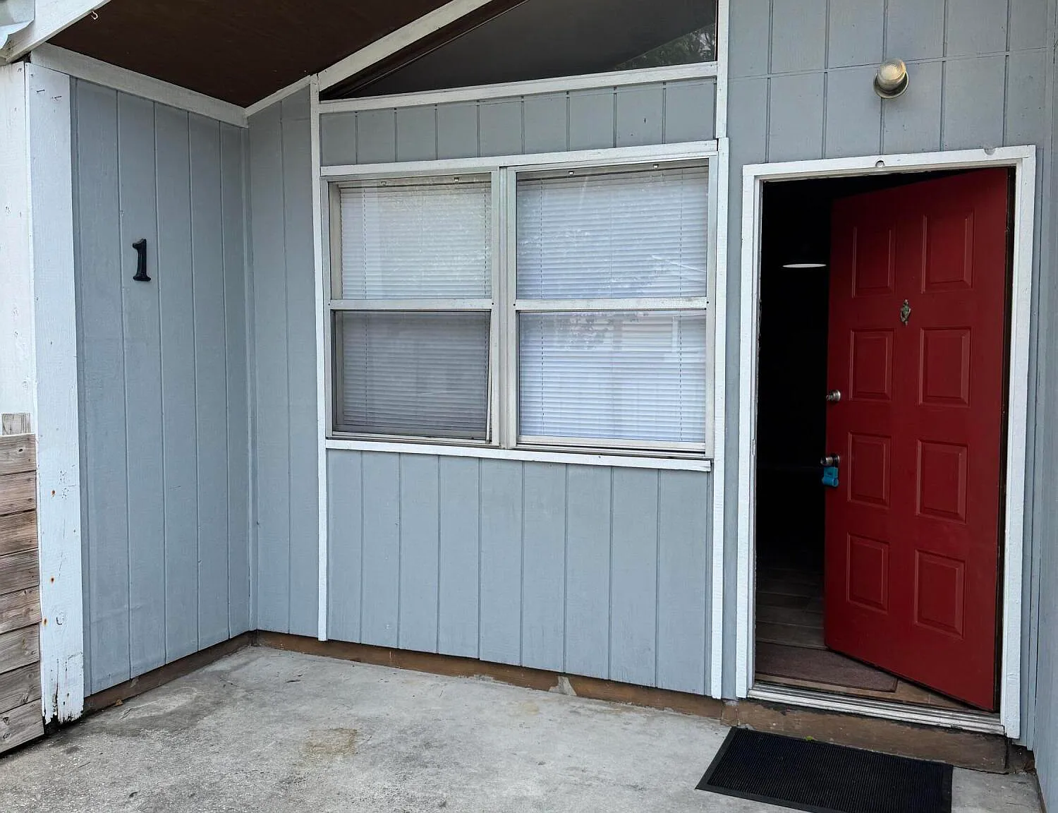 2 bed, 1.0 bath, 864 sqft, $1,000 — Photo 2