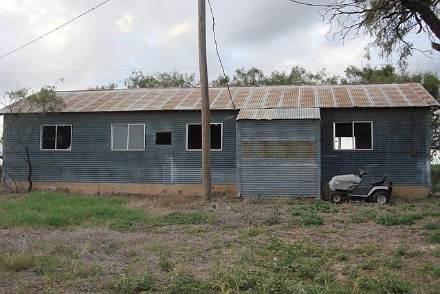 2nd image of 6908 Mullins Crossing Rd