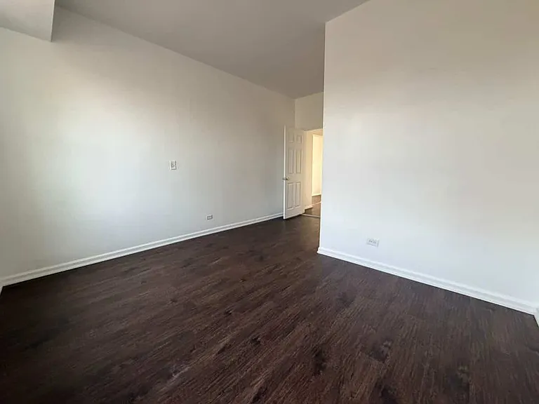 5720 W Cermak Rd #2F — Photo 6