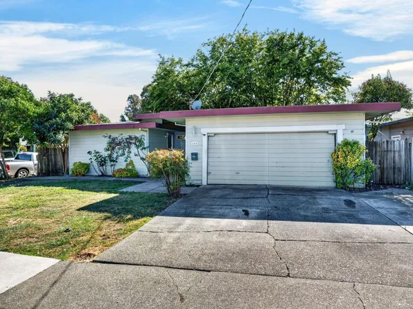 128 Burlington Drive, Petaluma, CA 94952