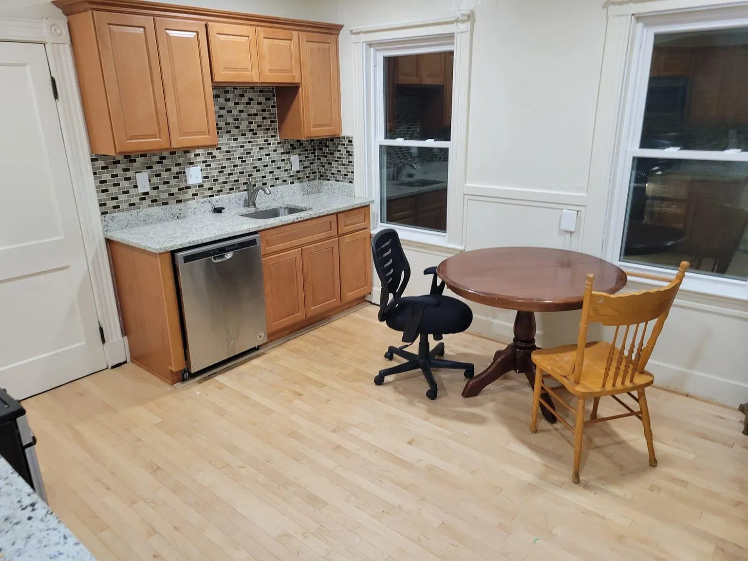 12 Farnum St — Photo 3