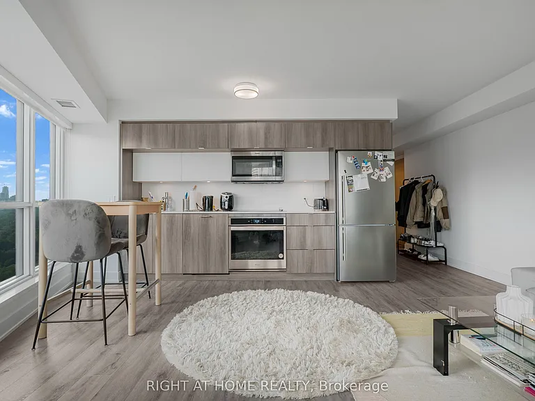 585 Bloor St E #1922 — Photo 9