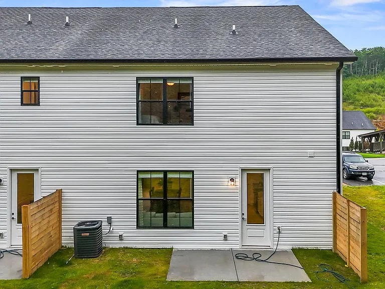 8851 Chapman Trace Way — Photo 5