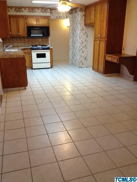 2nd image of 211 N Bollinger Street