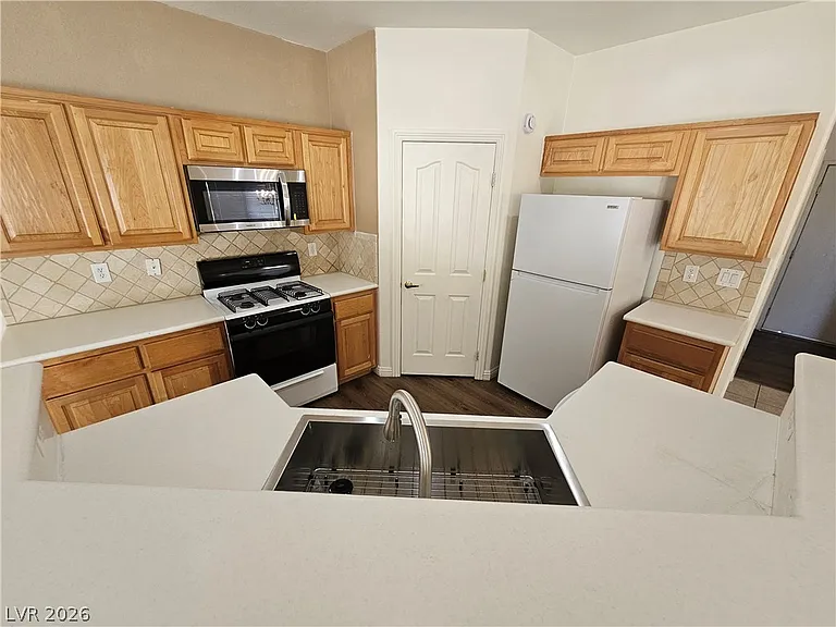 8639 Horizon Wind Ave #103 — Photo 4