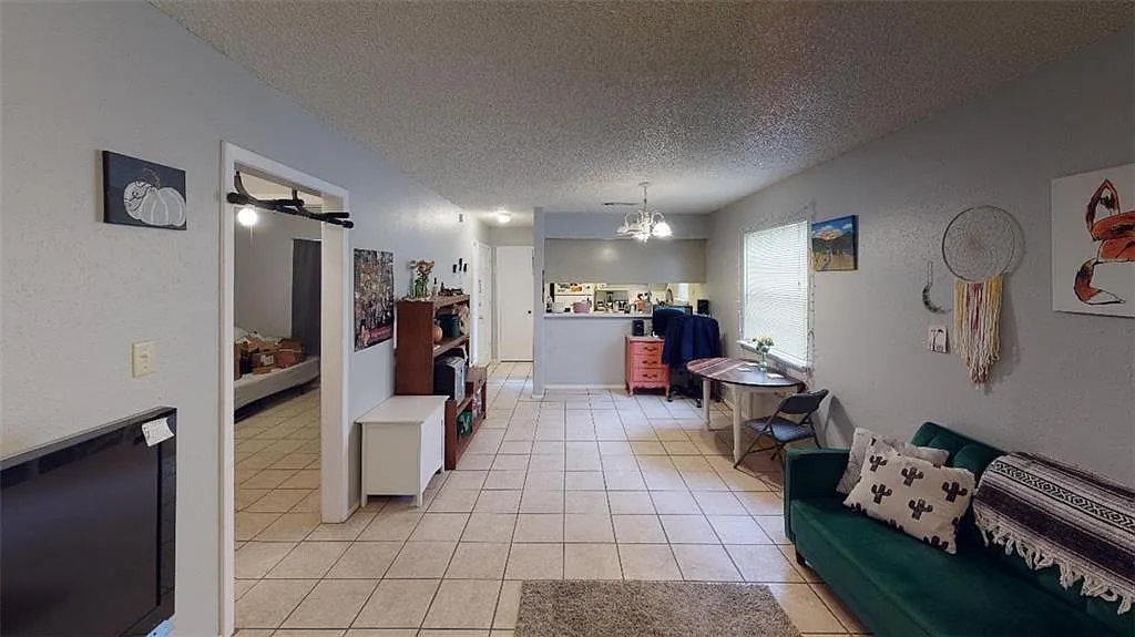 2 bed, 880 sqft, $1,650 — Photo 3