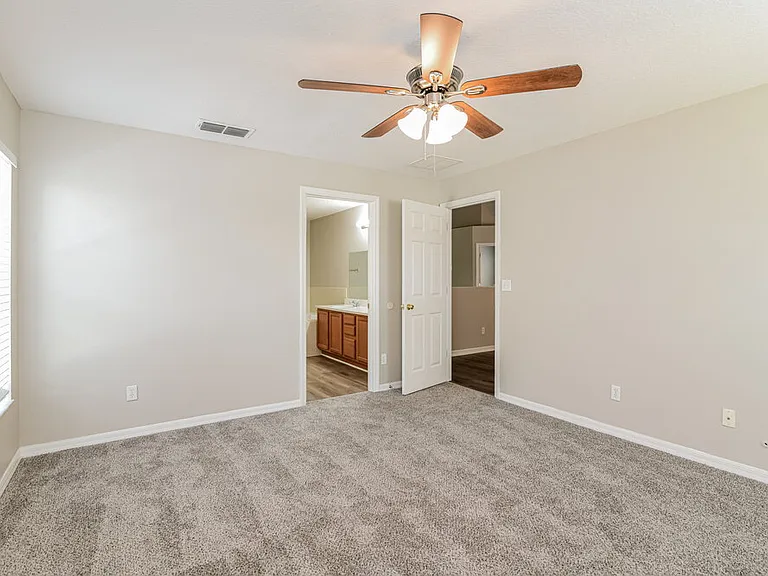 2055 Newtown Rd — Photo 10
