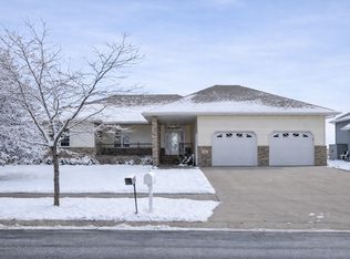 766 36th St S, Moorhead, MN