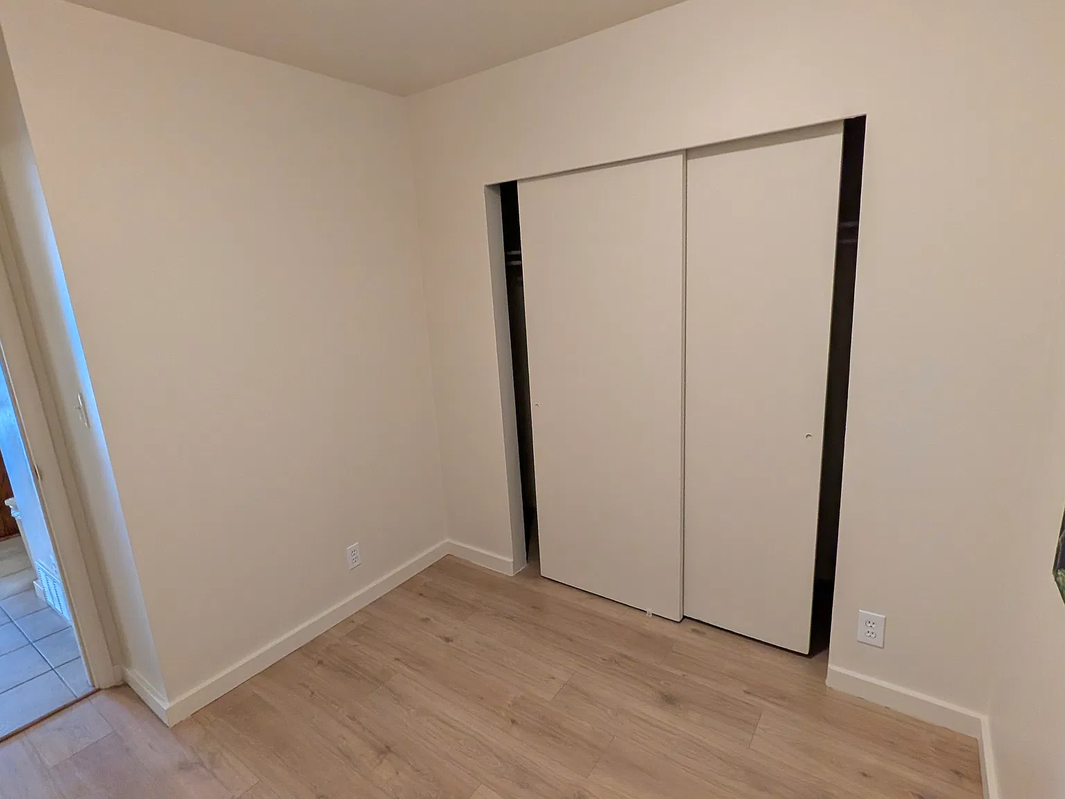 2 bed, 1100 sqft, $1,650 — Photo 2