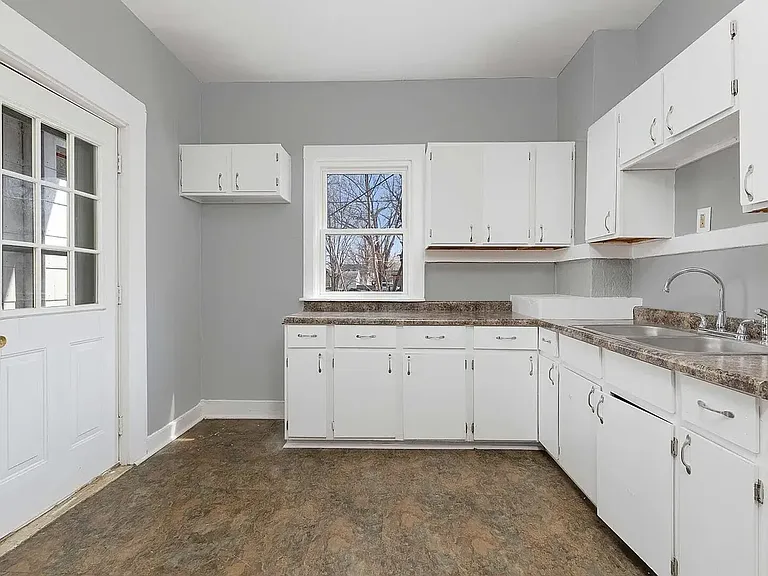 2209 Farnam St — Photo 7