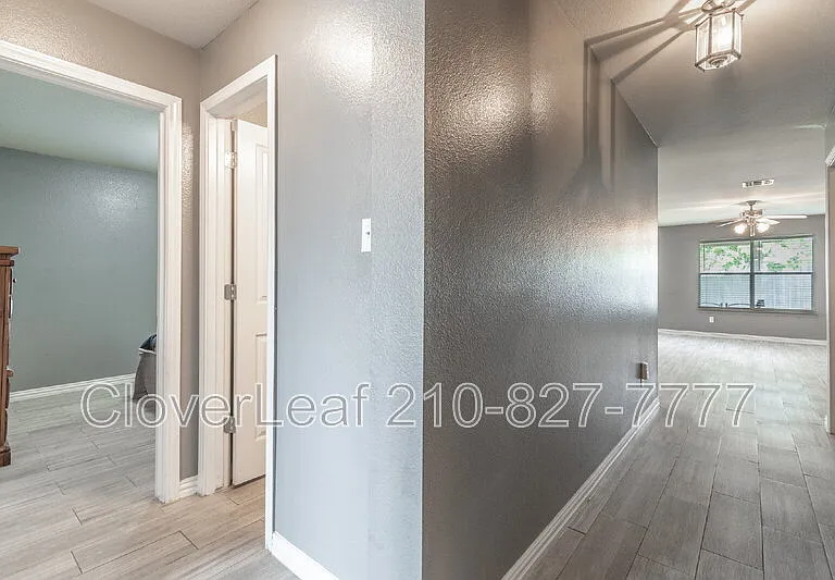 229 Hereford St — Photo 6