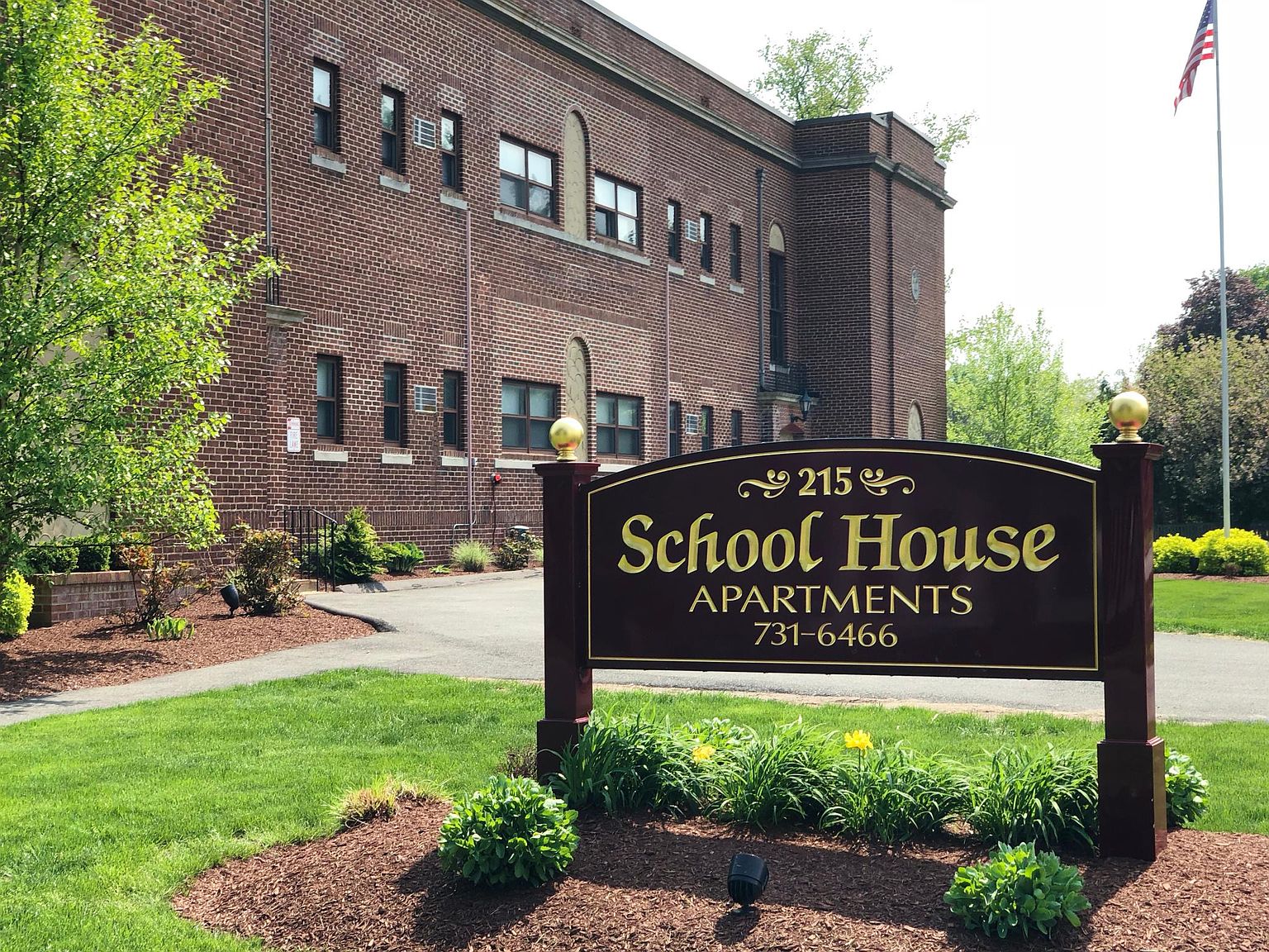 215 Kings Hwy, West Springfield, MA 01089 Zillow