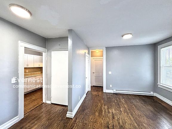 4th image of 32 Woodlawn Dr #5