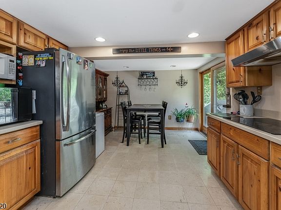 5th image of 115 Stephensburg Rd