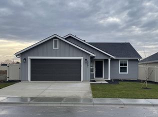 12401 Shadow River St, Caldwell, ID 83607