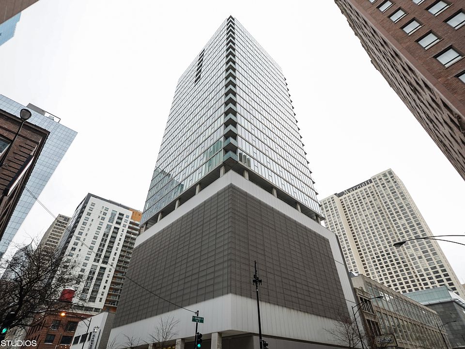 1st image of 550 N St Clair St 2206