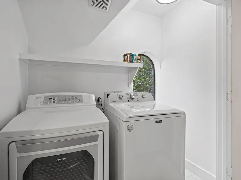 2154 Arabelle St — Photo 39