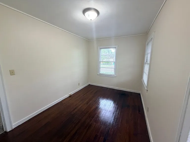 1701 N Troup St — Photo 22