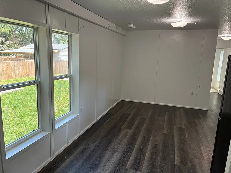 1416 Robin St — Photo 11