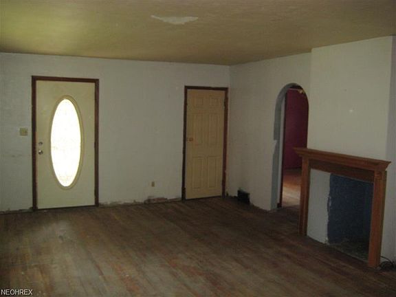 3rd image of 1472 Grand Blvd