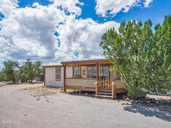 53770 N Mesa Dr, Seligman, AZ 86337