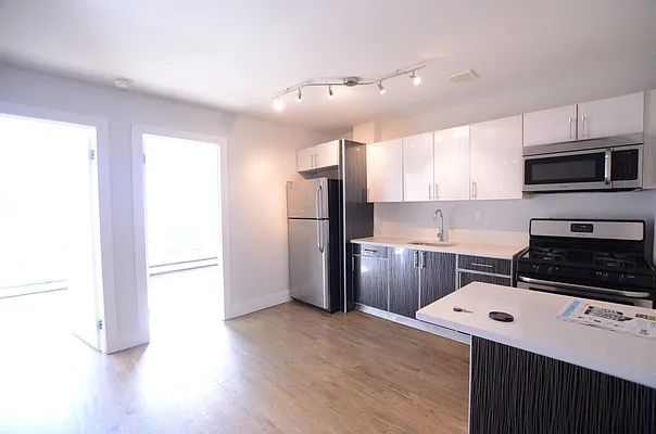 Rented by Miron Realty Group | media 26