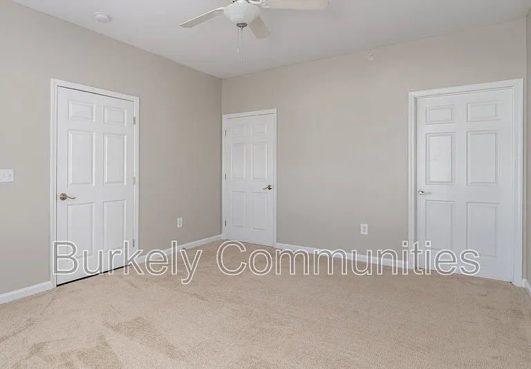 104 Thornton Ct #E — Photo 27
